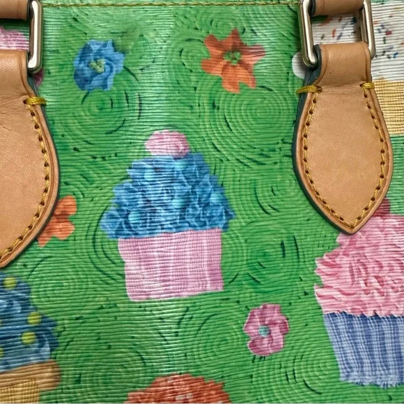 Rare DOONEY & BOURKE Kelly Green Cupcake Print Coated Canvas Limited Ed Satchel - Picture 13 of 15